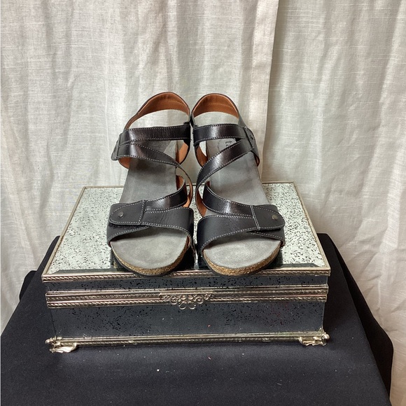 Taos Wizard Wedge Black Leather Sandals; Size 10-10.5 - Picture 2 of 8